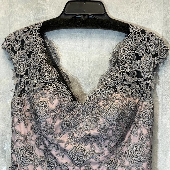 COPY - LA FEMME NWT Women's Pink/Grey Jewel Embellished Floral Lace Mesh A-Line… - Picture 4 of 13